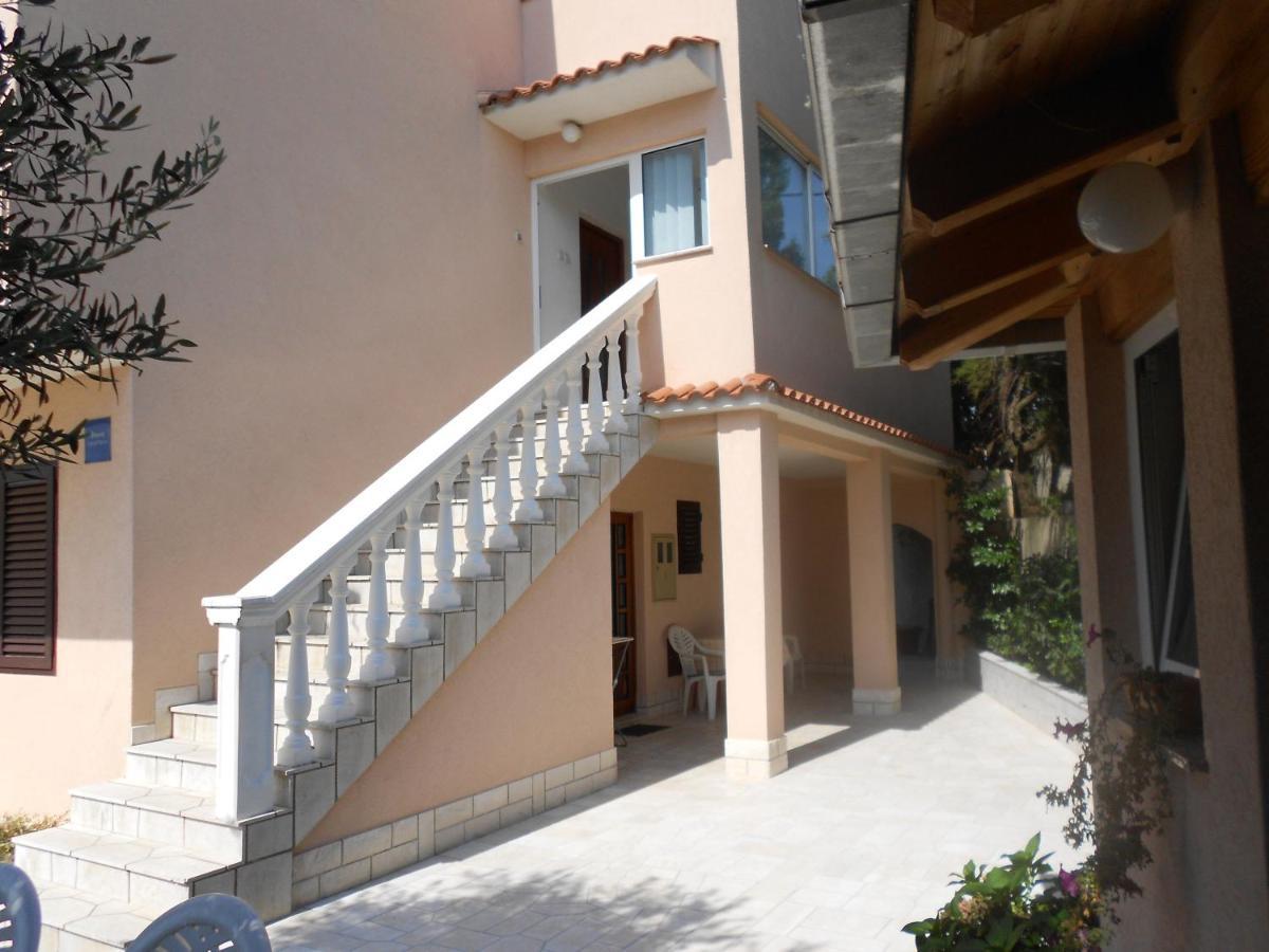 Apartments With A Parking Space Novi Vinodolski - 5587 المظهر الخارجي الصورة