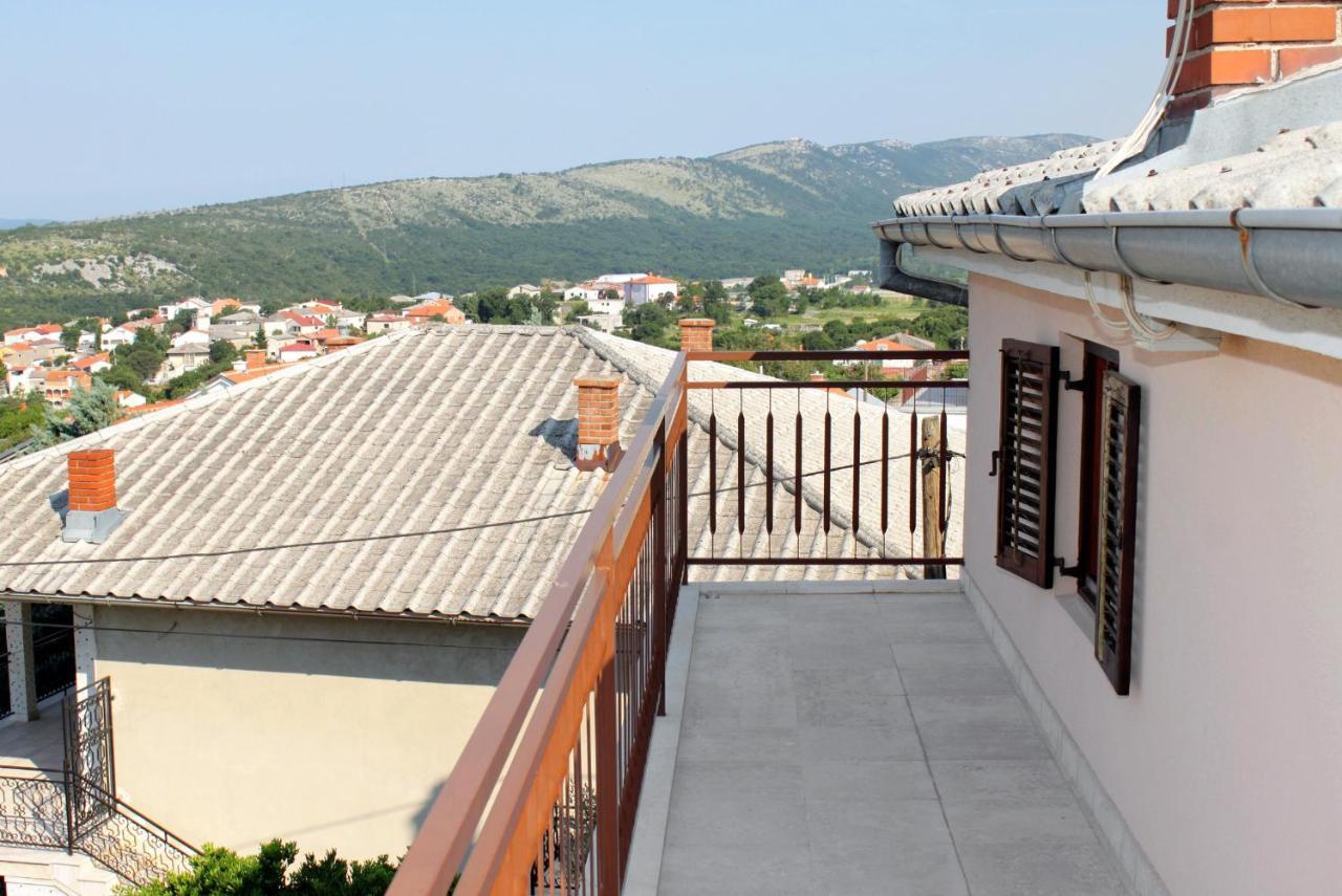 Apartments With A Parking Space Novi Vinodolski - 5587 المظهر الخارجي الصورة