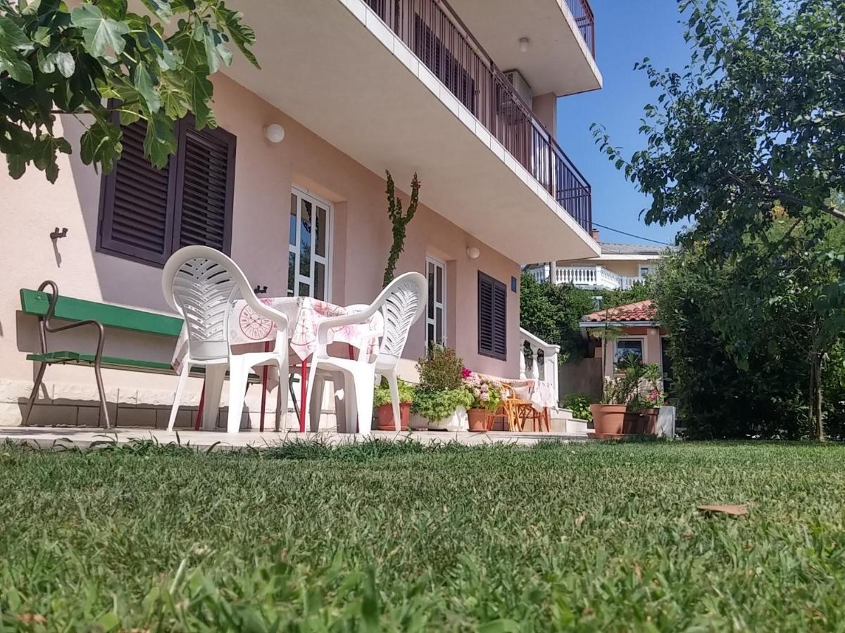 Apartments With A Parking Space Novi Vinodolski - 5587 المظهر الخارجي الصورة
