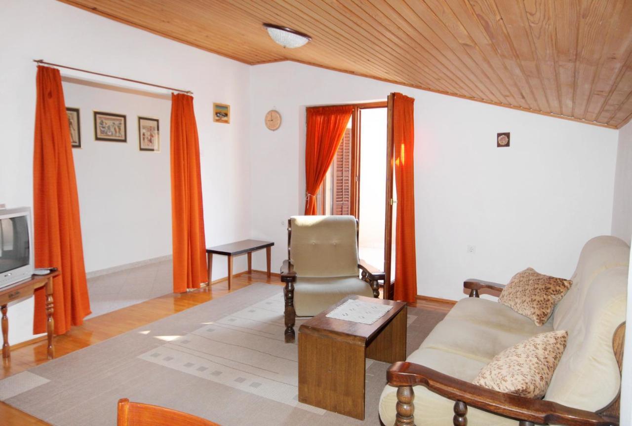 Apartments With A Parking Space Novi Vinodolski - 5587 المظهر الخارجي الصورة