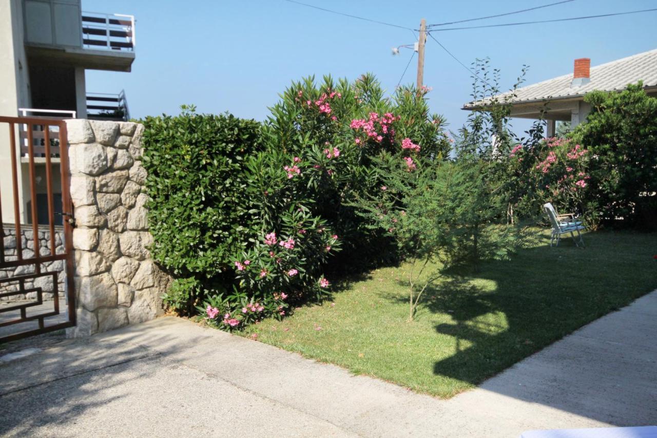 Apartments With A Parking Space Novi Vinodolski - 5587 المظهر الخارجي الصورة